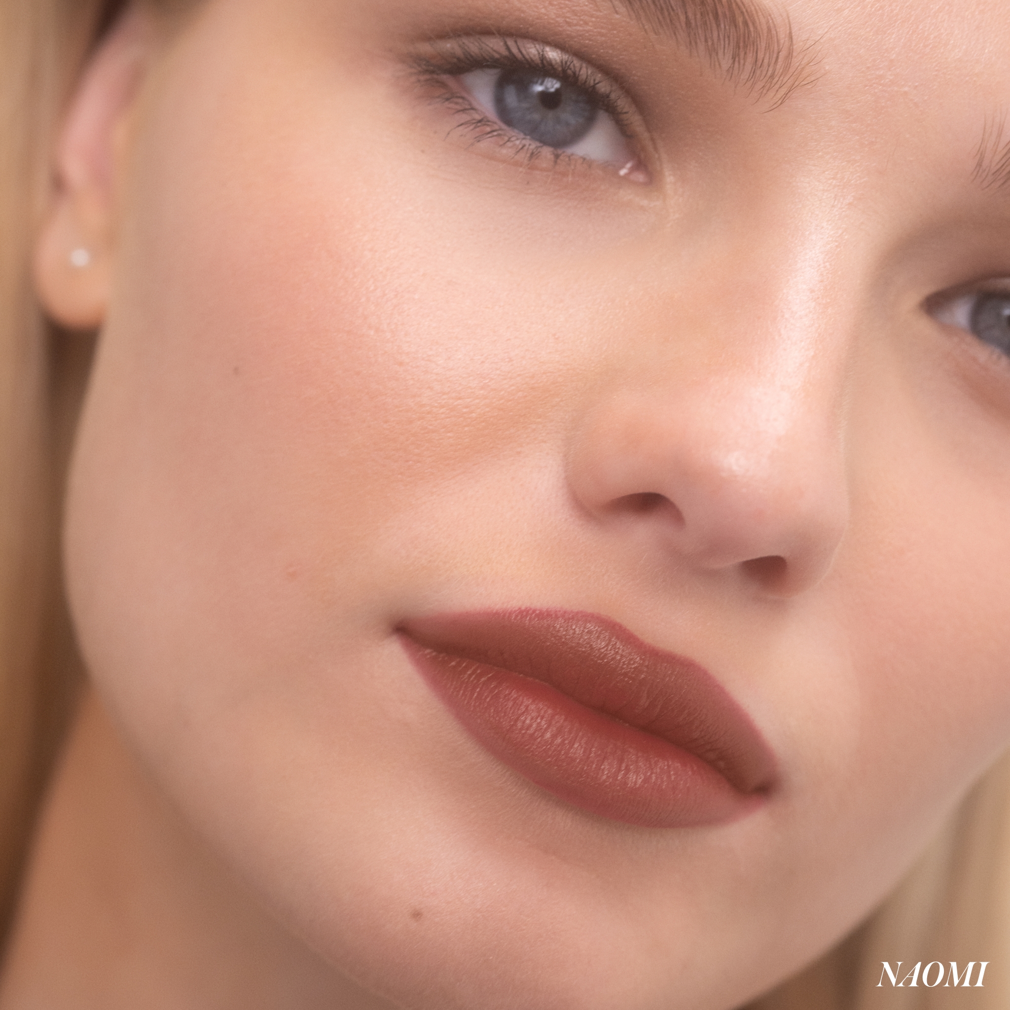 RMS Beauty Legendary Serum v odstínu Naomi